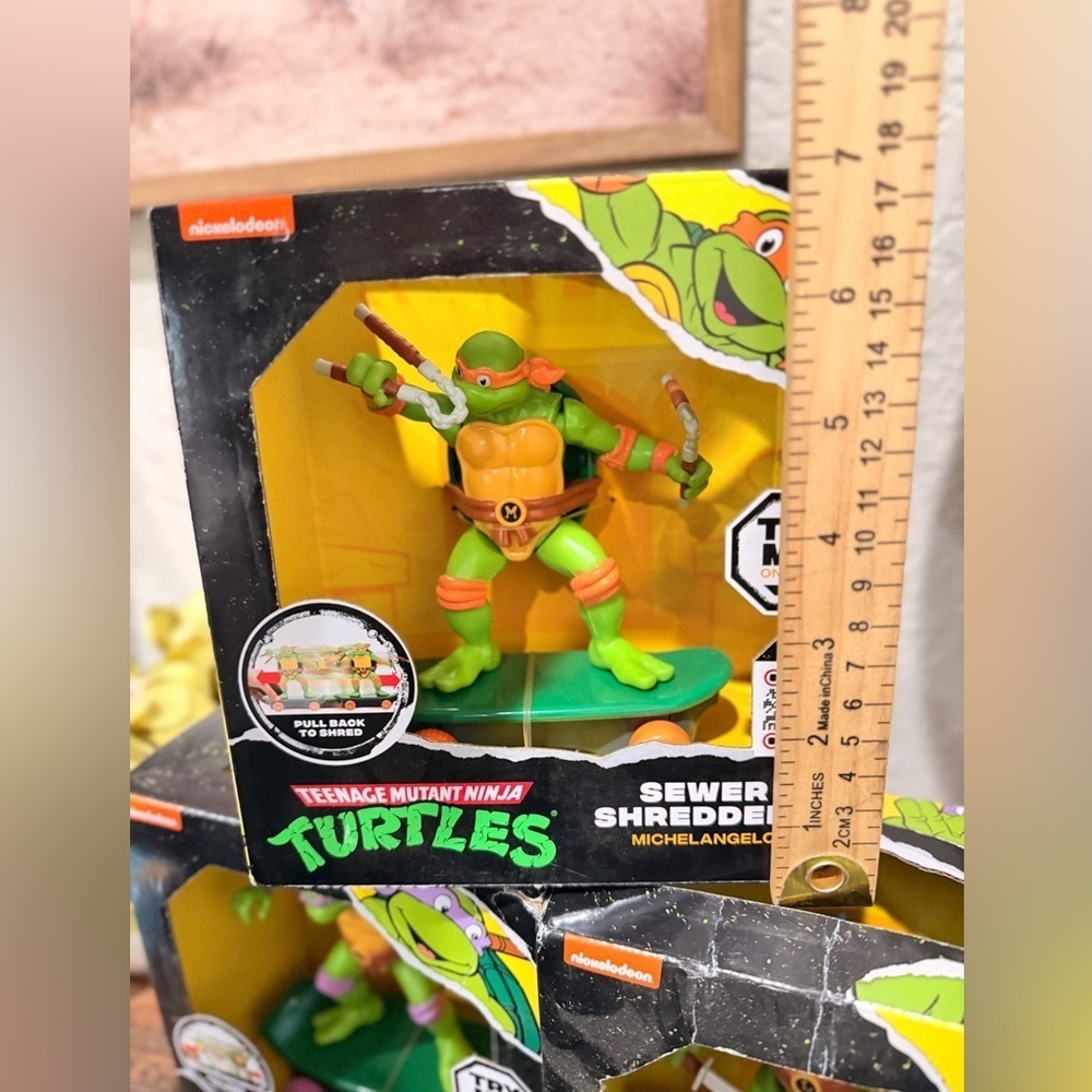 Teenage Mutant Ninja Turtles 5" Sewer Shredders  Classic Edition -